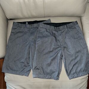 2 VOLCOM FRICKIN TOO CHINO SHORTS BUNDLE sz Men 32 gray flat front with pockets